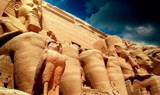 Egipto: un turismo de codicia y resistencia 