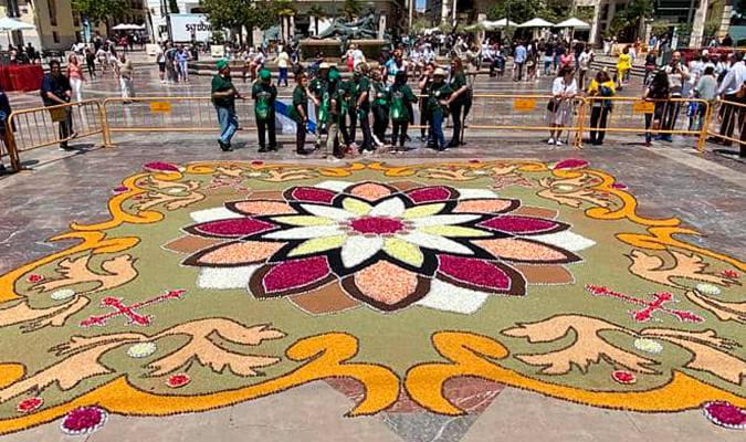 Ejemplo de una alfombra floral realizada por la Asociación Floral Corpus Christi de Ponteareas.