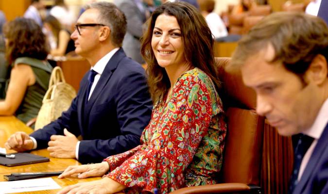 Macarena Olona en el Parlamento andaluz.