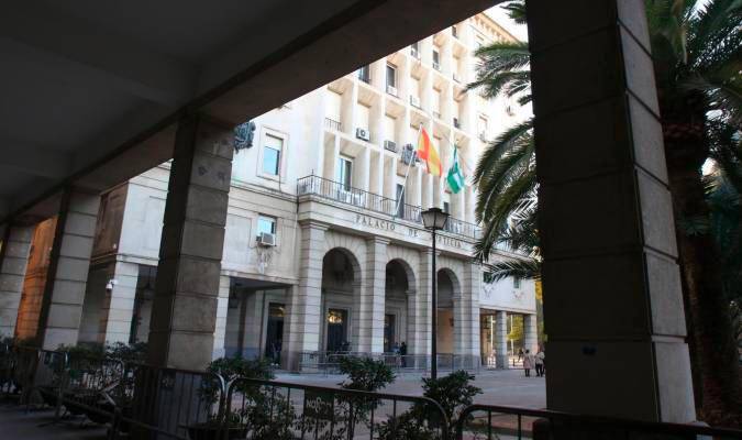 Condenado a 37 años y medio de cárcel por abuso y corrupción a doce menores en Sevilla