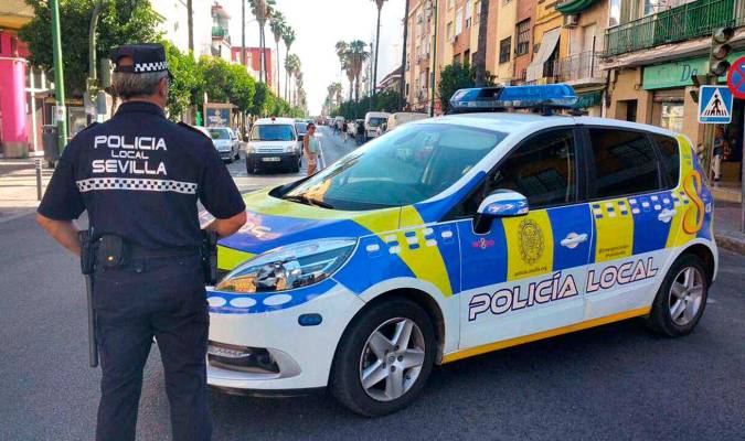 Un agente de la Policía Local de Sevilla.