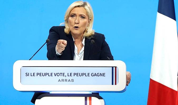 Marine Le Pen durante un acto de campaña. EFE