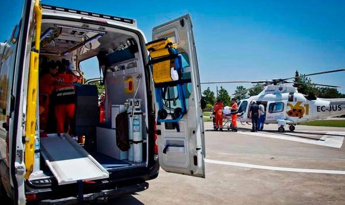 Muere el motorista de 65 años trasladado en helicóptero tras el accidente en Castilblanco