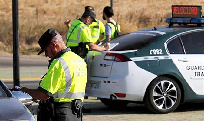 Detenidos un motorista y un camionero en Sevilla por triplicar y cuadruplicar la tasa de alcohol