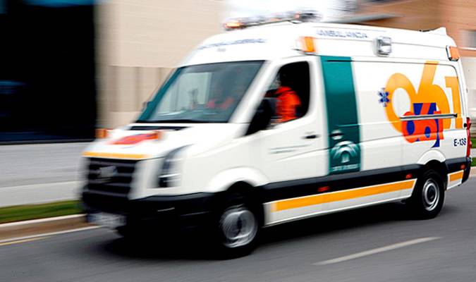 Un muerto y una mujer herida grave tras una colisión de dos camiones en El Saucejo