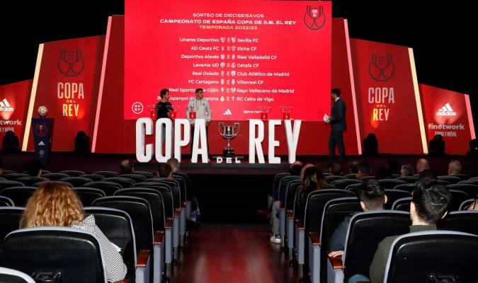 Sorteo de dieciseisavos de Copa del Rey este viernes en Madrid. EFE/ RFEF/Eidan Rubio.