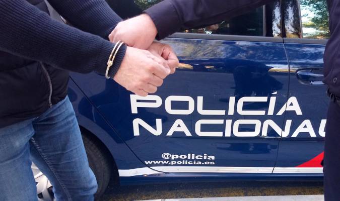 Dos detenidos por asaltar a una anciana en su domicilio de Nervión