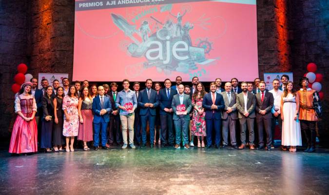 Nazaríes Intelligenia y Happymami, empresas ganadoras de los premios AJE andalucía