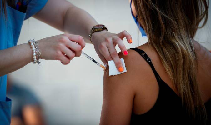Llega la vacunación a los jóvenes andaluces de 19 a 16 años