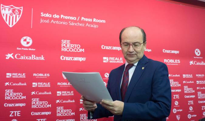 Pepe Castro, presidente del Sevilla FC, durante una rueda de prensa. / Manuel Gómez