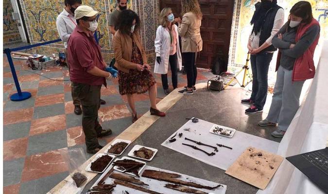 El sarcófago hallado en el Alcázar podría tratarse de una niña de época medieval