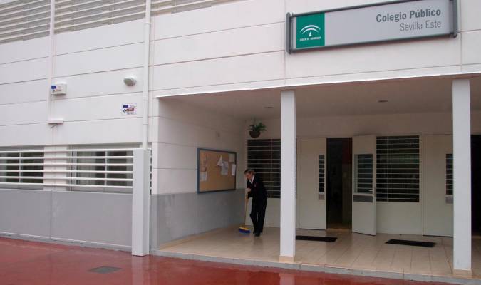 El Ayuntamiento destina 114.000 euros a mejoras del CEIP 'Maestro José Fuentes' de Sevilla Este