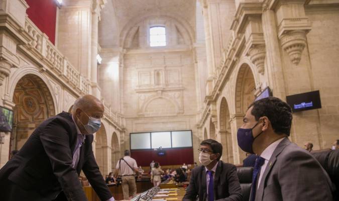 Andalucía insiste en la vuelta presencial al colegio