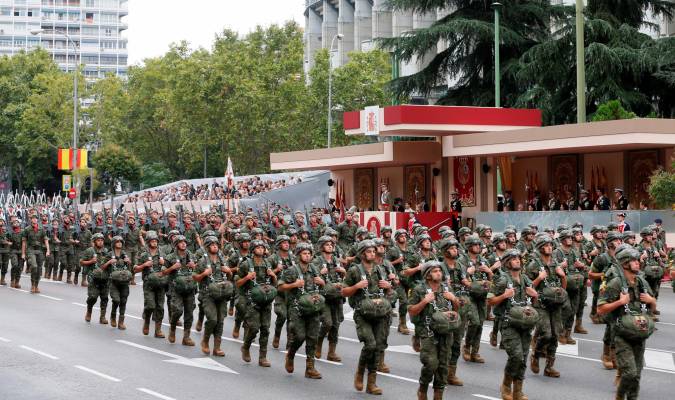Imagen de archivo de un momento del desfile del 12 de octubre de 2018. EFE/ JuanJo Martín