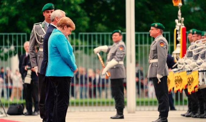 La canciller alemana, Angela Merkel, durante una ceremonia oficial. / EFE