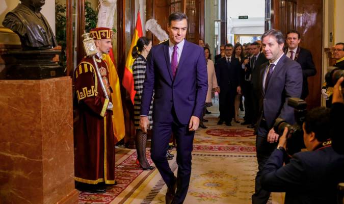 Sánchez apela a un pacto «entre diferentes» para salvar la crisis de gobernabilidad