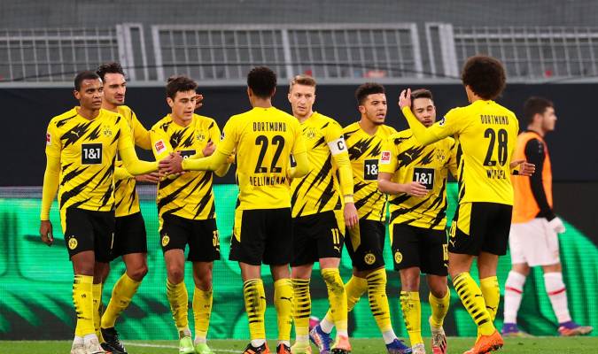El Borussia de Dortmund en el último partidodisputado en la Bundesliga. EFE