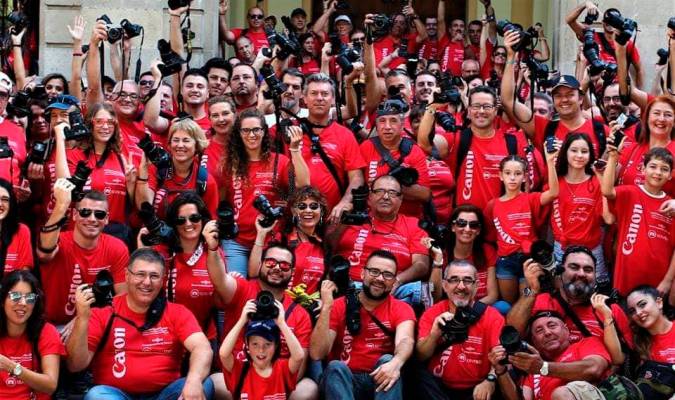 Este domingo 300 fotógrafos solidarios tomarán el centro de Sevilla 