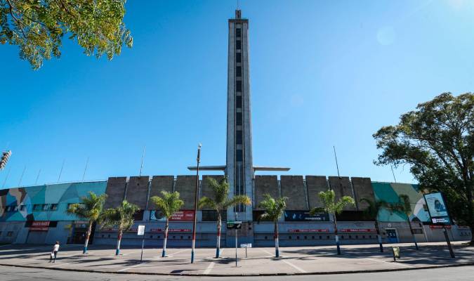 Vista de los alrededores del estadio Centenario en foto de archivo de Federico Anfitti. EFE