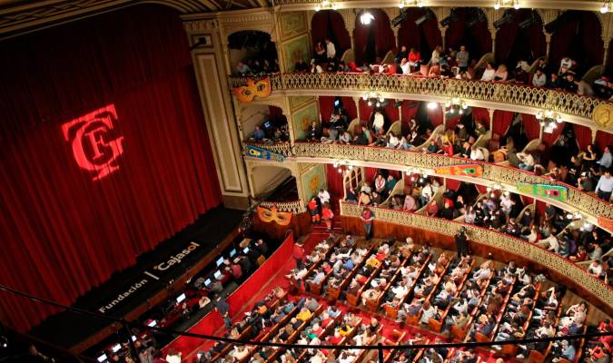  Imagen del interior del Gran Teatro Falla en una función de Carnaval. / E.P.