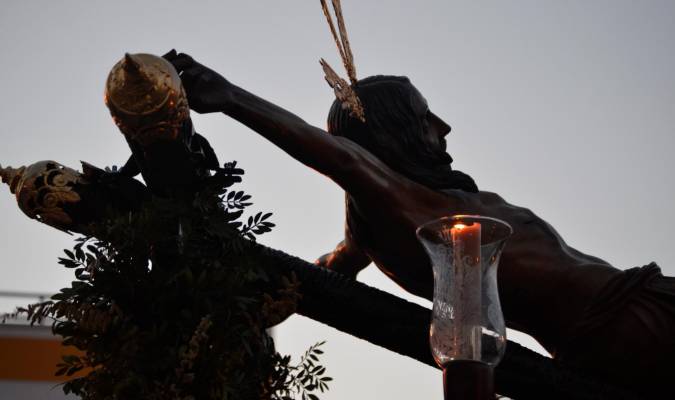 Viernes Santo cargado de misticismo y recogimiento en El Pedroso