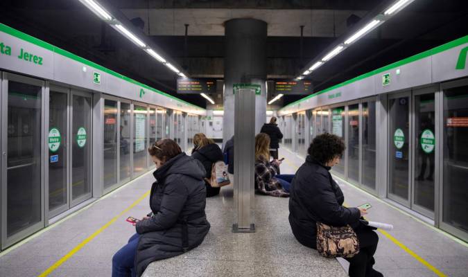La plantilla del Metro plantea una huelga toda la Semana Santa y la Feria