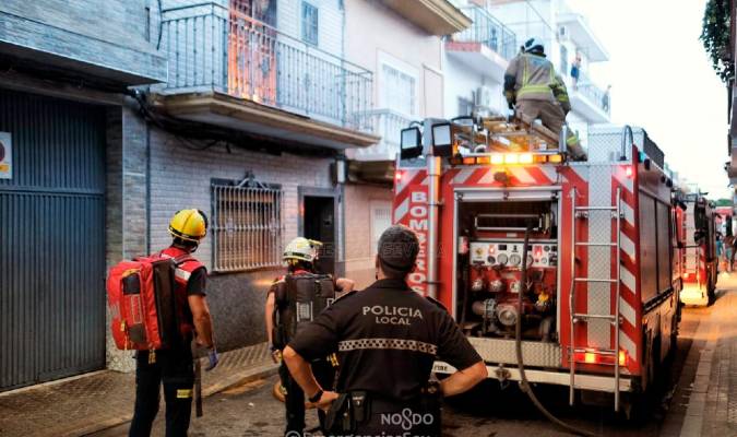 Se incendian tres viviendas en Torreblanca