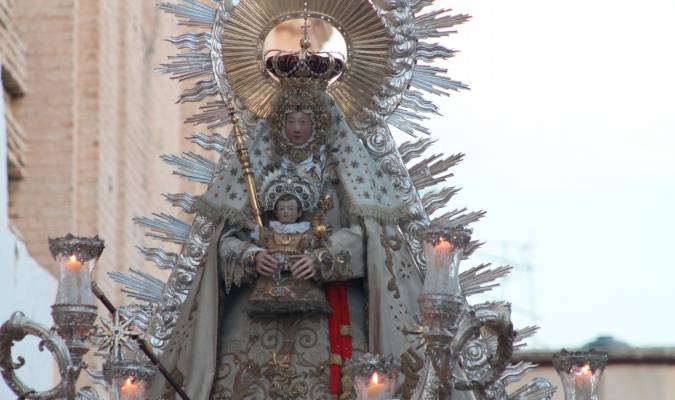 Imagen de la Virgen del Valle Coronada.