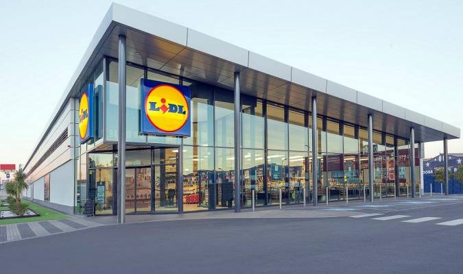 Lidl concluye dos tiendas nuevas con más de 50 empleos