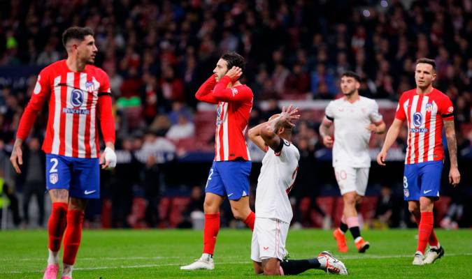 El Sevilla se despide de la Copa con un final polémico