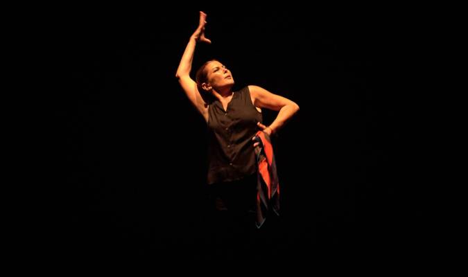 Las sombras que iluminan el flamenco de Sara Baras (****)