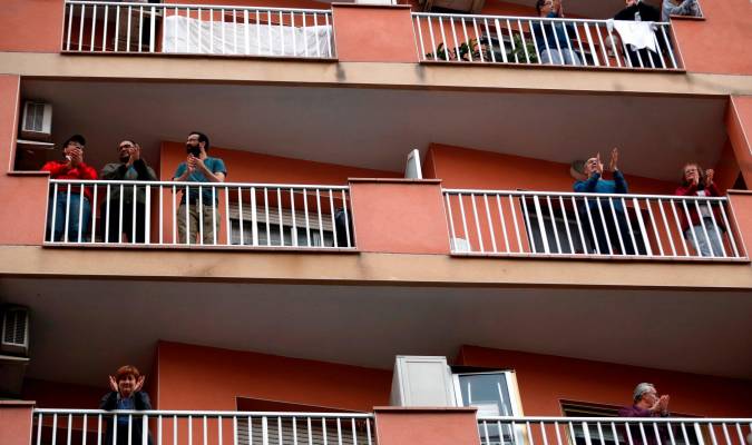 Balcones de Sevilla durante el estado de alarma. / El Correo
