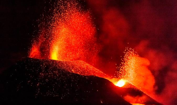 Derrumbe en el cono principal del volcán de La Palma 