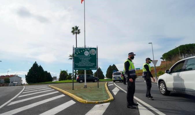 Una decena más de pueblos de Sevilla se suma al cierre perimetral