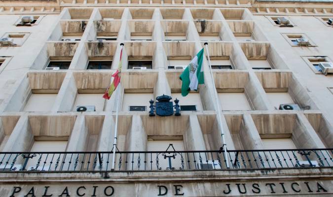 Condenada a tres años y medio una intermediaria bancaria por estafar más de 800.000 euros