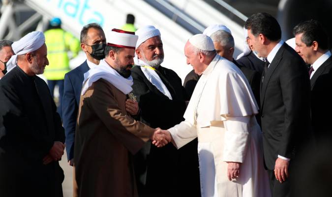 El Papa Francisco llegando a Irak. / EFE