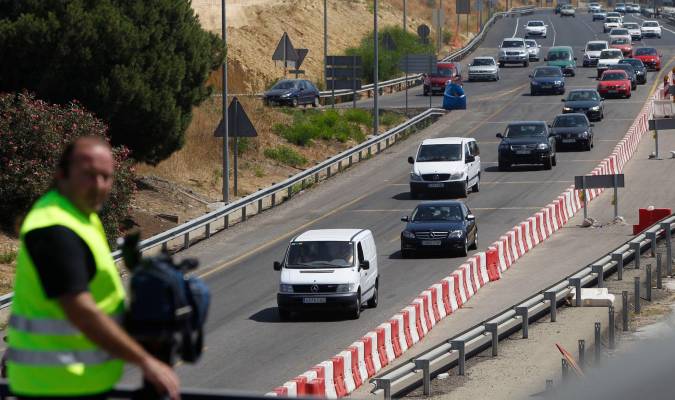 Tráfico intenso en las salidas de Sevilla por la A49 hacia Huelva y la AP4 hacia Cádiz