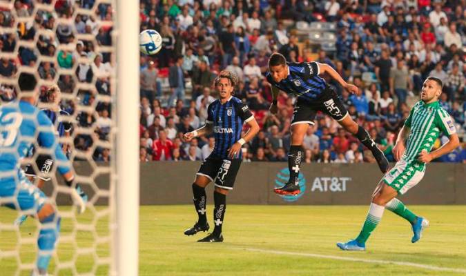 Fekir se estrena con victoria ante el Querétaro (0-2)