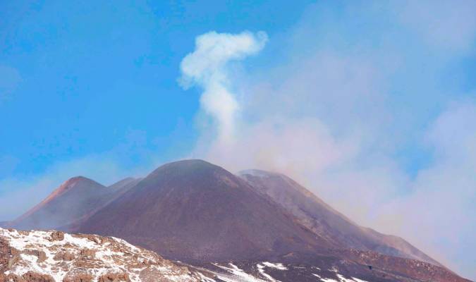 El Etna vuelve a activarse tras 250 "minierupciones" en los últimos diez días