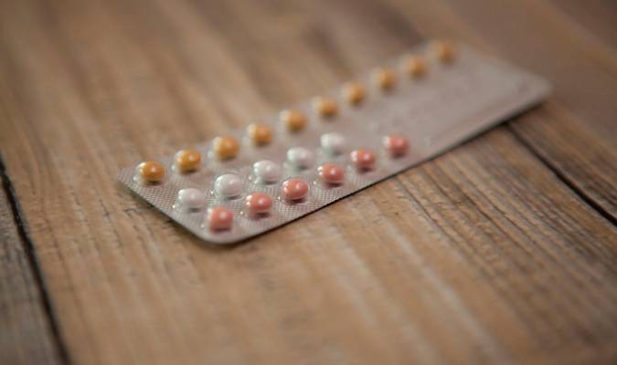 Es más probable sufrir un trombo por anticonceptivos que por la vacuna de AstraZeneca