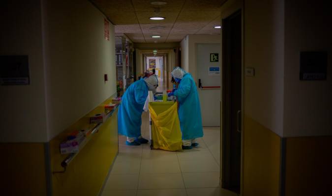 Los hospitalizados andaluces mantienen la cifra del último mes