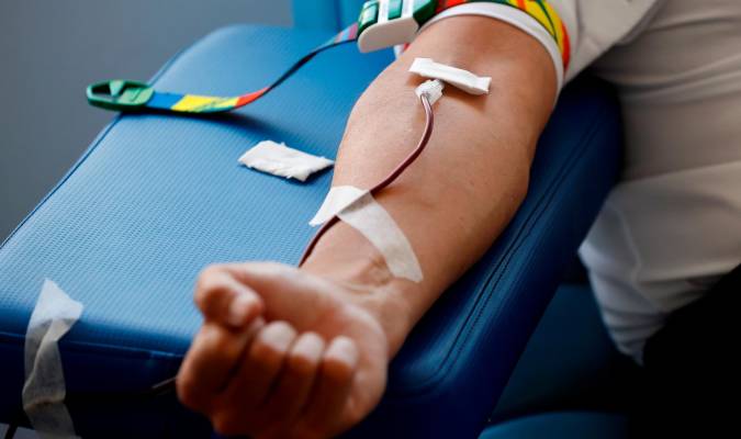 Sanidad vuelve a pedir donar sangre: es un acto «vital» y «seguro»