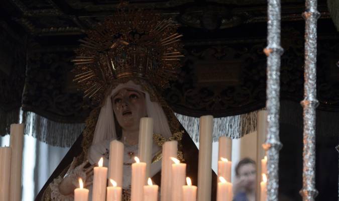 La Virgen de los Dolores de la hermandad de Santa Cruz. Foto: Manuel Gómez.