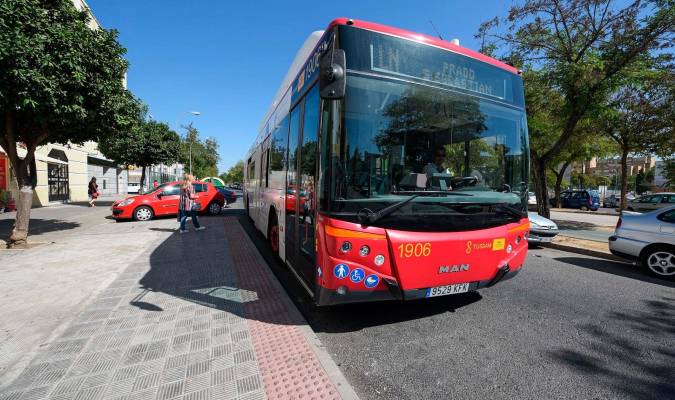 Tussam reordenará siete líneas de autobuses