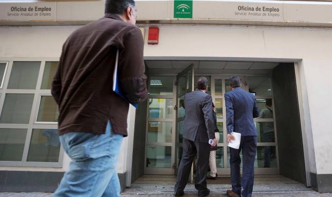 Andalucía cierra 2019 con 10.833 parados menos, liderando la bajada en diciembre