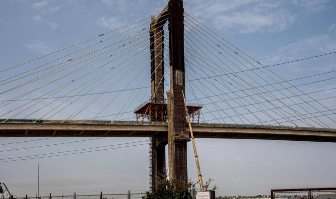 Nuevos cortes de tráfico en el puente del Centenario