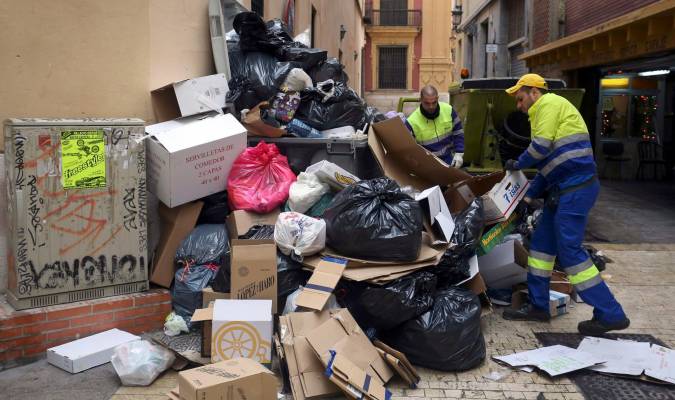 Primera multa de 3.000 euros por tirar residuos de manera ilegal