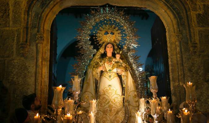 El Ayuntamiento de Alcolea del Río concede el título de alcaldesa perpetua a la Virgen del Consuelo