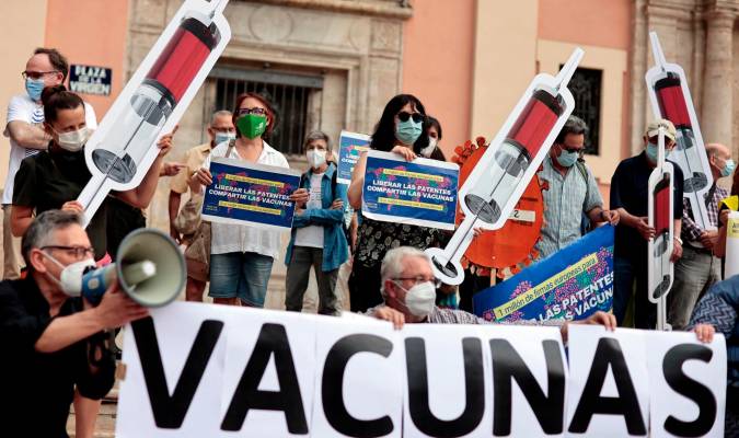 La Eurocámara apoya suspender las patentes de la vacuna contra el coronavirus