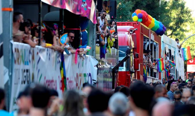 Una de las carrozas del Orgullo LGTBI de Madrid. Foto: Efe.